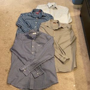 Set of 4 men’s plaid button down shirts
